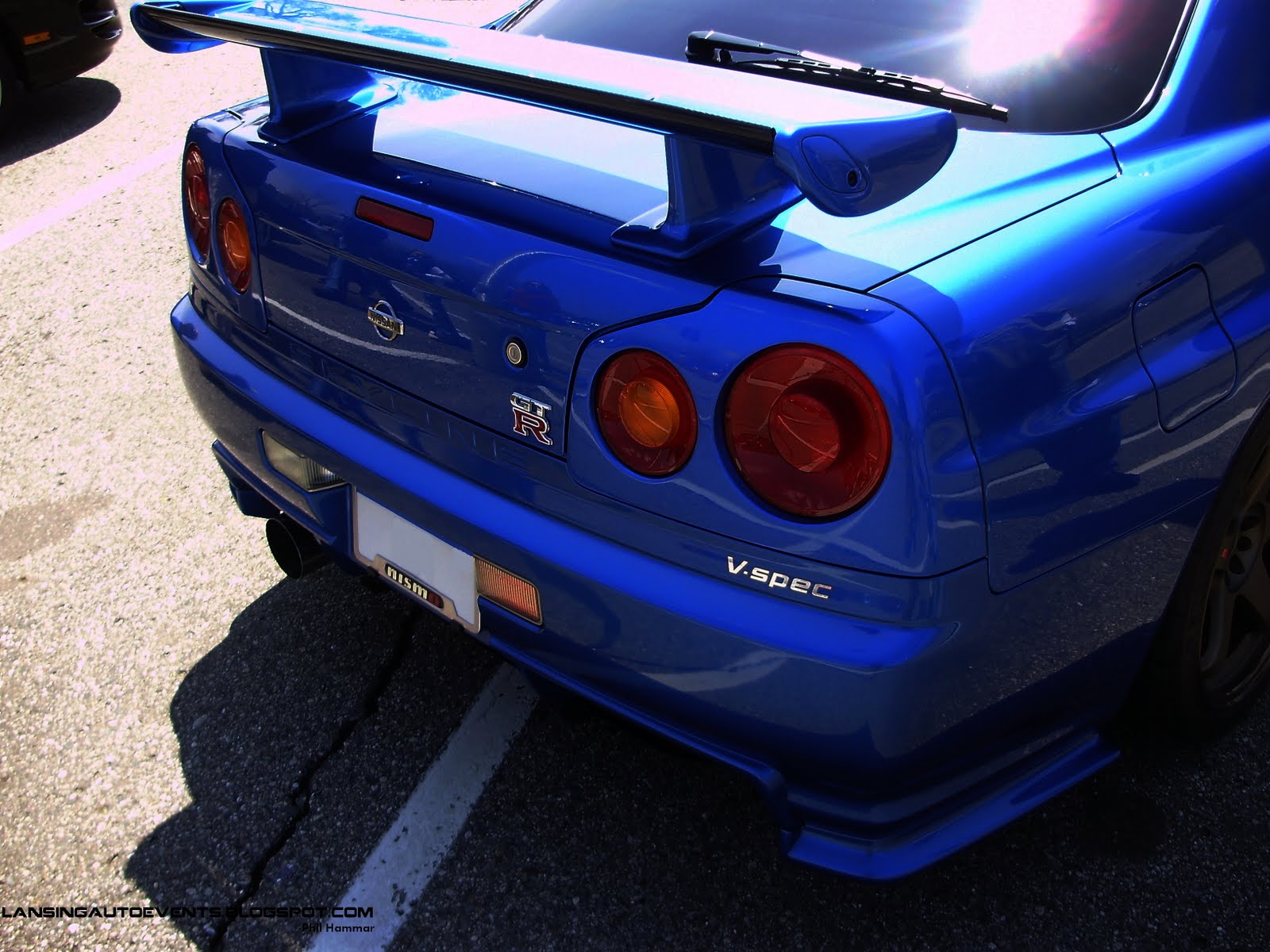 [عکس: Nissan-Skyline-GT-R-R34-005.jpg]