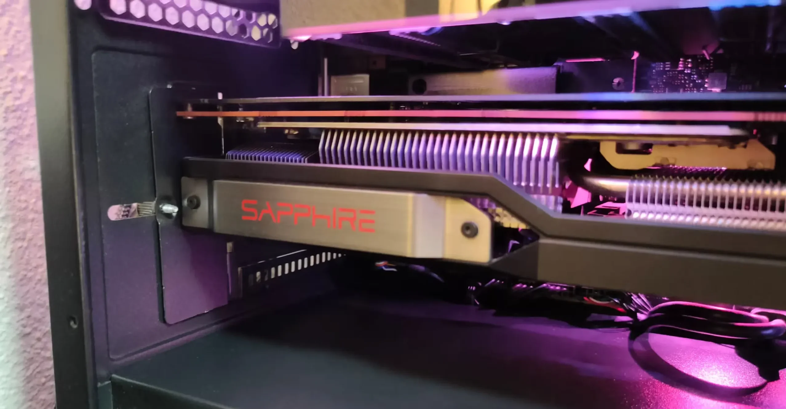 چرا خرید کارت گرافیک پرچمدار و گرانقیمت یک دام است چرا خرید کارت گرافیک پرچمدار و گرانقیمت یک دام است