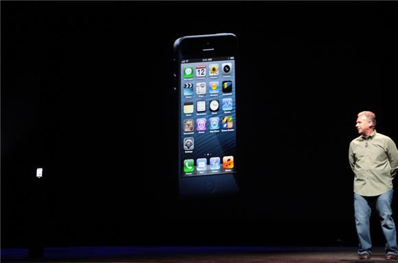 iPhone 5 معرفی شد+تصاویر+مشخصات(+Real Racing3 ) - گیمفا