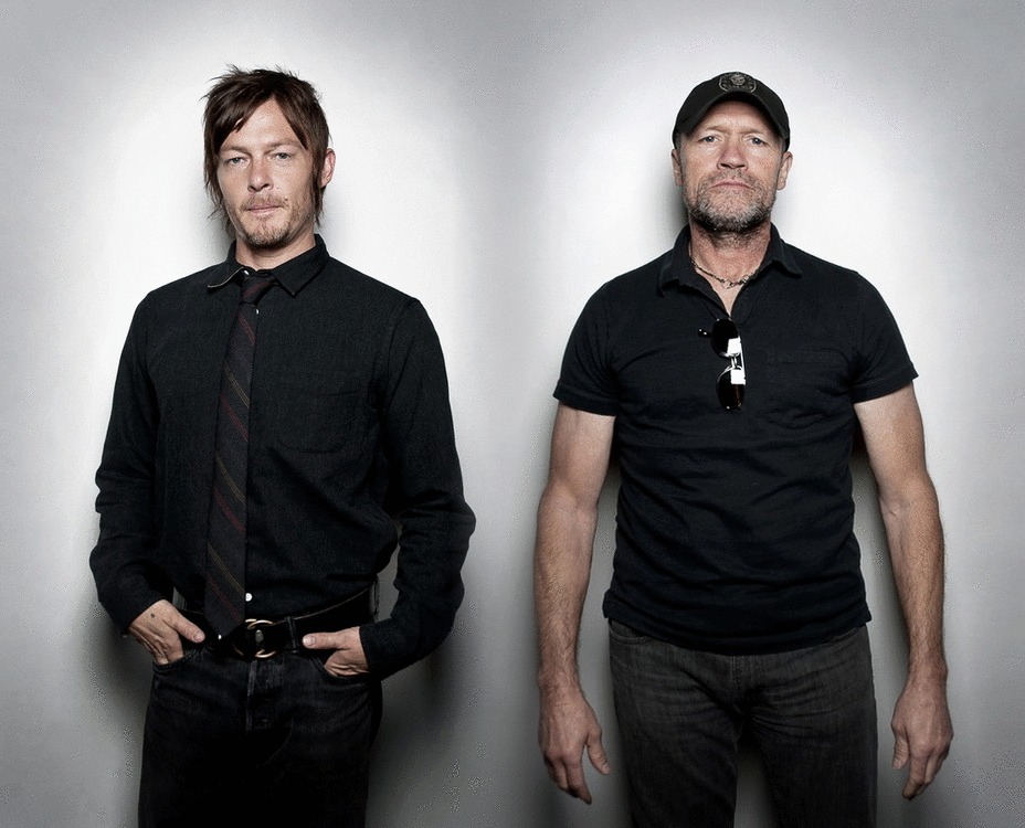 norman reedus and michael rooker daryl and merle dixon 32640199 928 750