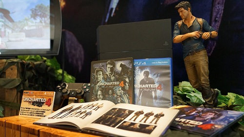 تماشا کنید: جعبه گشایی نسخه های ویژه Uncharted 4 و نسخه محدود پلی استیشن ۴ آن - گیمفا