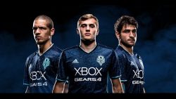 باشگاه فوتبالی در لیگ MLS با لباس‌های تبلیغاتی Gears of War 4 در بازی رسمی به میدان رفت - گیمفا