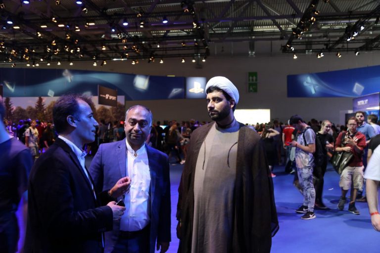 دو نماینده مجلس شورای اسلامی از نمایشگاه گیمزکام آلمان بازدید کردند - گیمفا