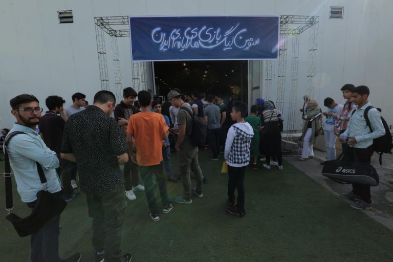 ​رکوردها شکسته شد؛ با حضور نزدیک به ۷۰۰۰ نفر سومین لیگ بازی‌های رایانه‌ای ایران آغاز شد - گیمفا