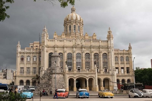 موزه­ ی انقلاب کوبا بنایی قدیمی است که در هاوانا قرار گرفته است