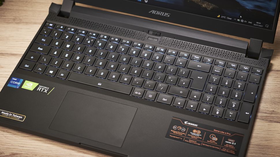 بررسی لپ تاپ Aorus 15P گیگابایت - گیمفا