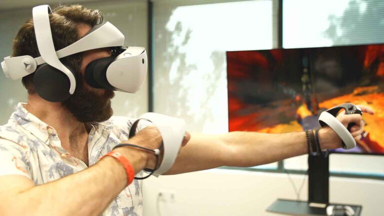 ویدیو: اولین نگاه به PS VR2 وعدۀ تجربه‌ای هیجان‌انگیز را می‌دهد [زیرنویس فارسی] - گیمفا
