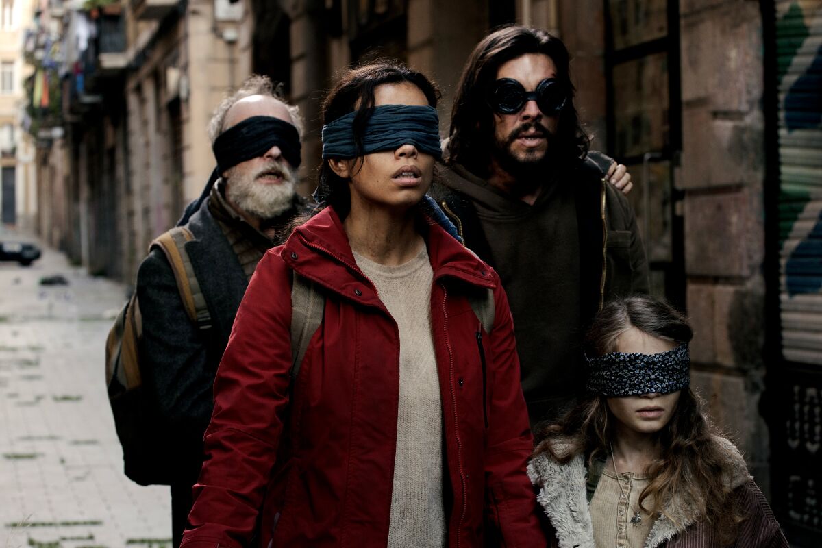 نقد و بررسی فیلم Birdbox: Barcelona | چشمان بسته در اروپا