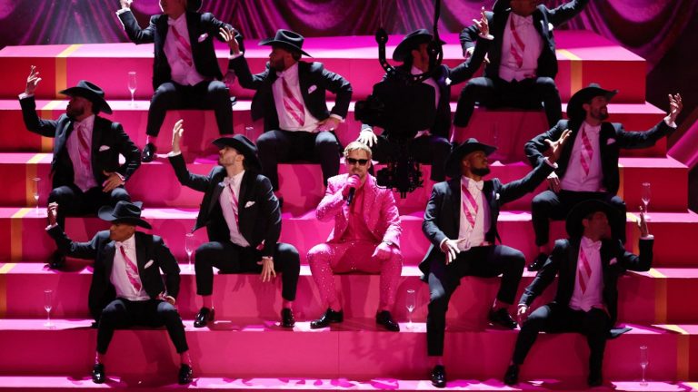 اجرای زنده‌ی آهنگ “I’m Just Ken” توسط رایان گاسلینگ در مراسم اسکار ۲۰۲۴ - گیمفا