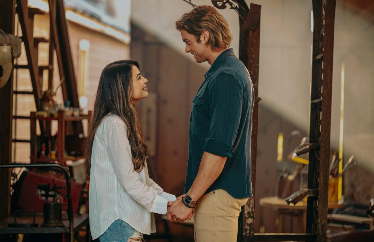 نقد و بررسی فیلم The Wrong Paris | ابتذال یک عشق ابدی – موبوگیم نقد و بررسی فیلم The Wrong Paris | ابتذال یک عشق ابدی – موبوگیم