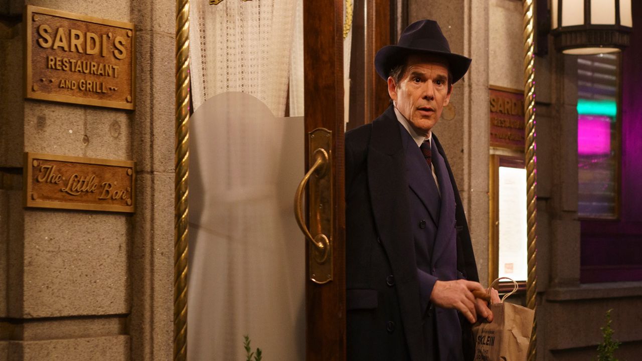 نقد فیلم Blue Moon | گریز از تصویر، پناه بر کلام - گیمفا