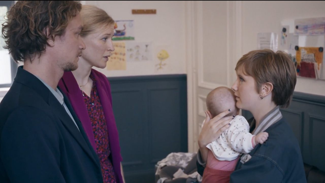 4 نقد فیلم Young Mothers | ملودیهای شکسته، آکوردهای امید - گیمفا