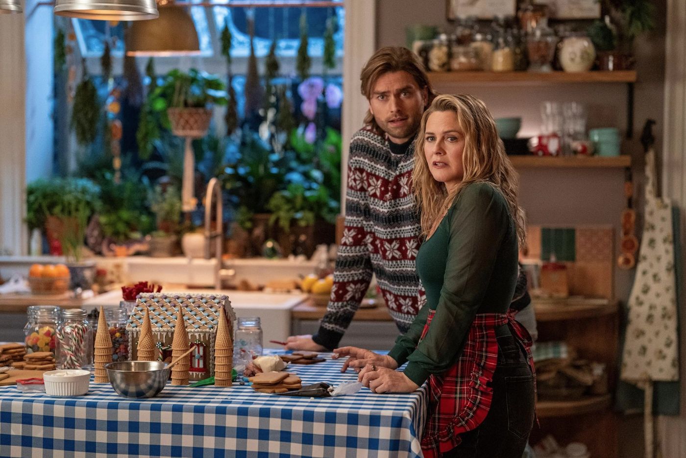 alicia silverstone and pierson fode in a merry little ex mas 2025 فیلم a merry little ex mas