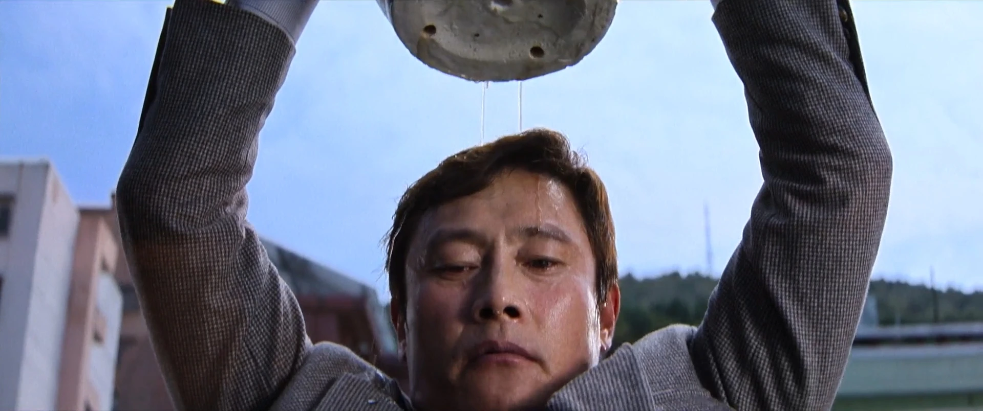 نقد فیلم No Other Choice | شاید برای شما هم اتفاق بی‌افتد - گیمفا