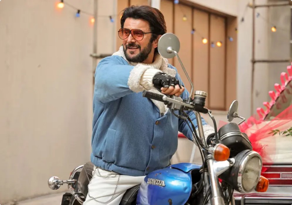 screenshot 562 نقد و بررسی فیلم آقای زالو | رویش جوانههای امید از دل ابتذال - گیمفا