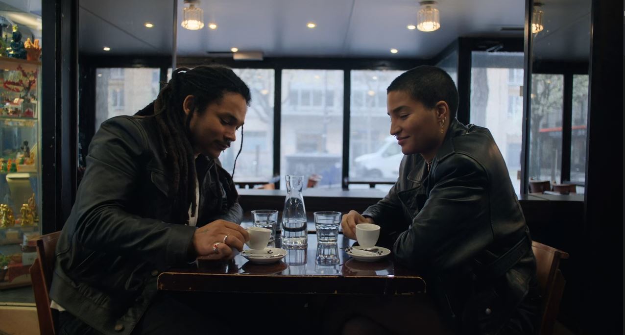 نقد Father Mother Sister Brother | دنیای آرام و پُر تنشِ جیم جارموش | موبوگیم