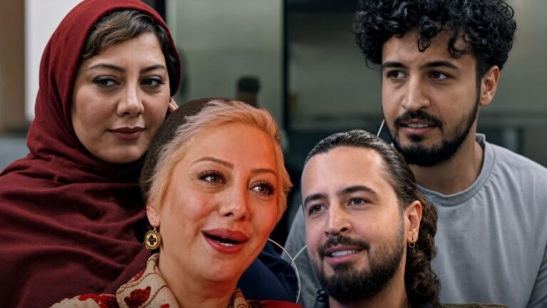 زهرا داوودنژاد اتهام مهرداد صدیقیان را رد کرد زهرا داوودنژاد اتهام مهرداد صدیقیان را رد کرد | کسی که پیاز خورده من نبودم! | گیمفا