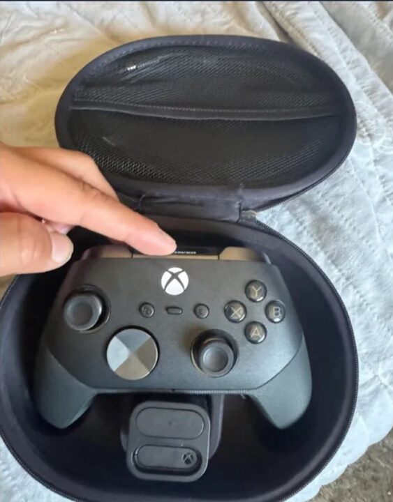 تصاویری از نمونه اولیه کنترلر Xbox Elite Series 3 فاش شدند | موبوگیم