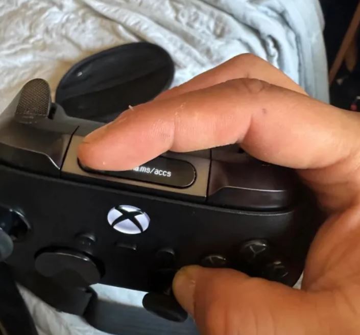 تصاویری از نمونه اولیه کنترلر Xbox Elite Series 3 فاش شدند | موبوگیم