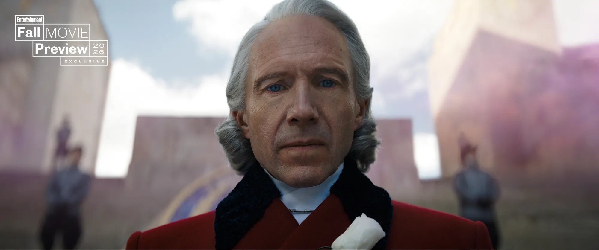 اولین تصویر از شخصیت رالف فاینز در فیلم The Hunger Games منتشر شد | رئیس‌جمهور اسنو با چهره‌ای جدید | موبوگیم