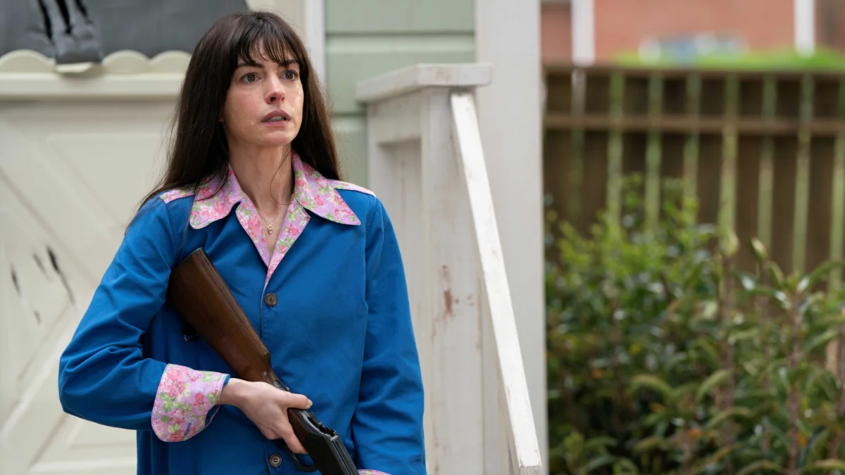 The end of oak street anne hathaway فیلم the End of Oak Street