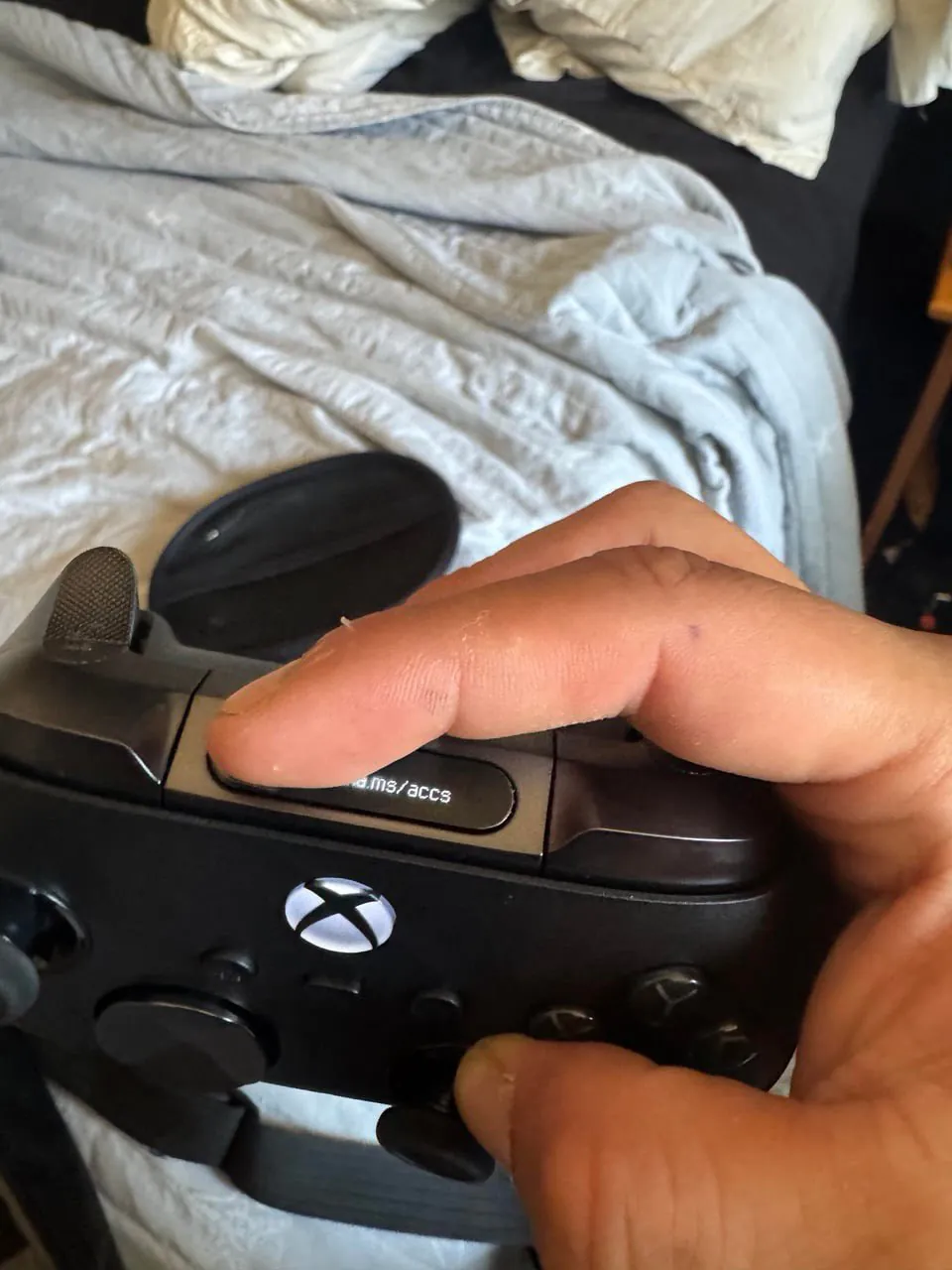 تصاویر فاش‌شده تأیید می‌کنند: دسته جدید Xbox Elite Series 3 از یک صفحه‌نمایش کوچک بهره می‌برد | موبوگیم