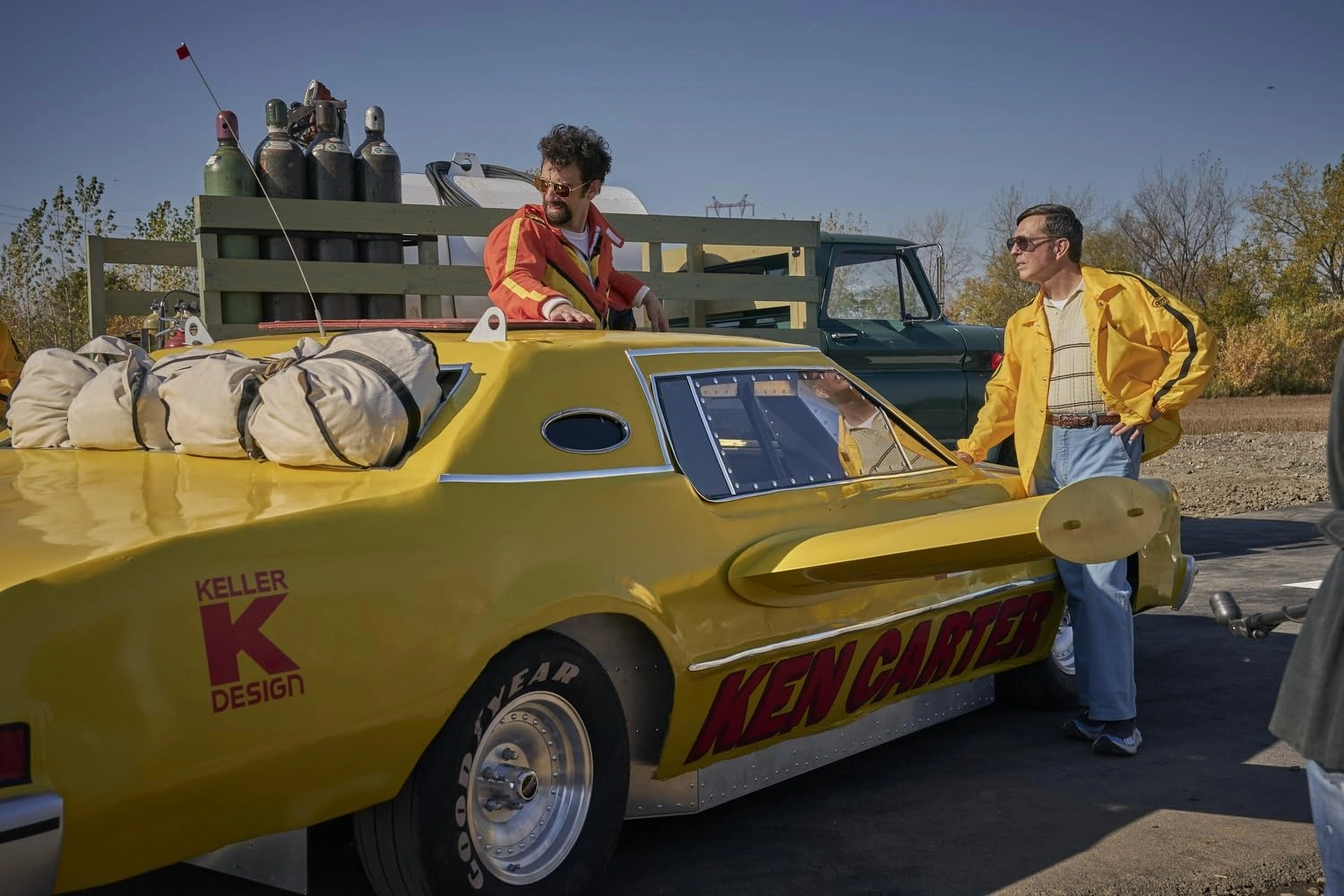 نقدها و نمرات فیلم The Stunt Driver | کمدی جذاب جی باروشل | موبوگیم 1 فیلم The Stunt Driver