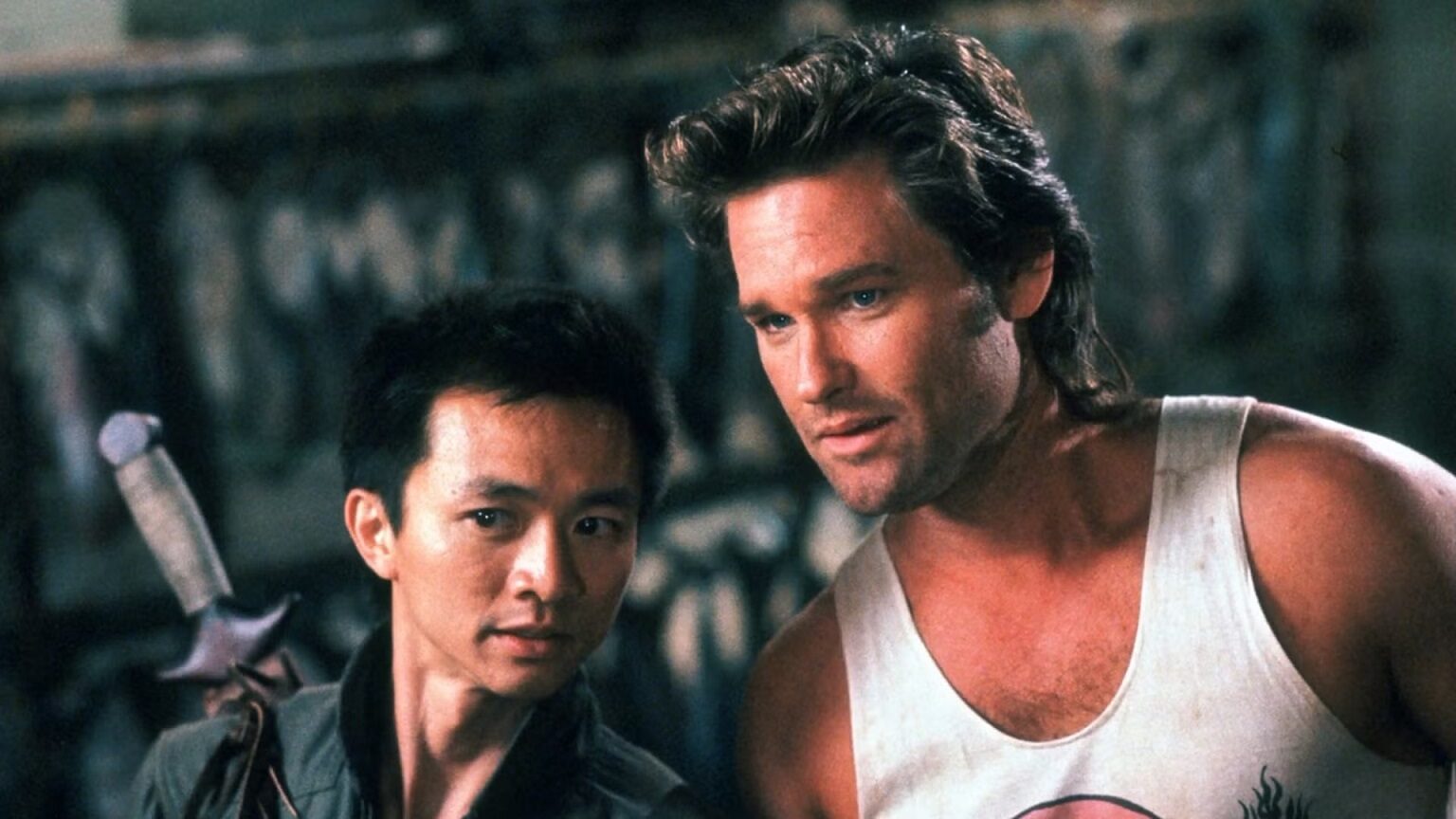 اگر عاشق Pirates of the Caribbean هستید، این ۱۰ فیلم را حتماً تماشا کنید | موبوگیم 2 big trouble in little china 1986