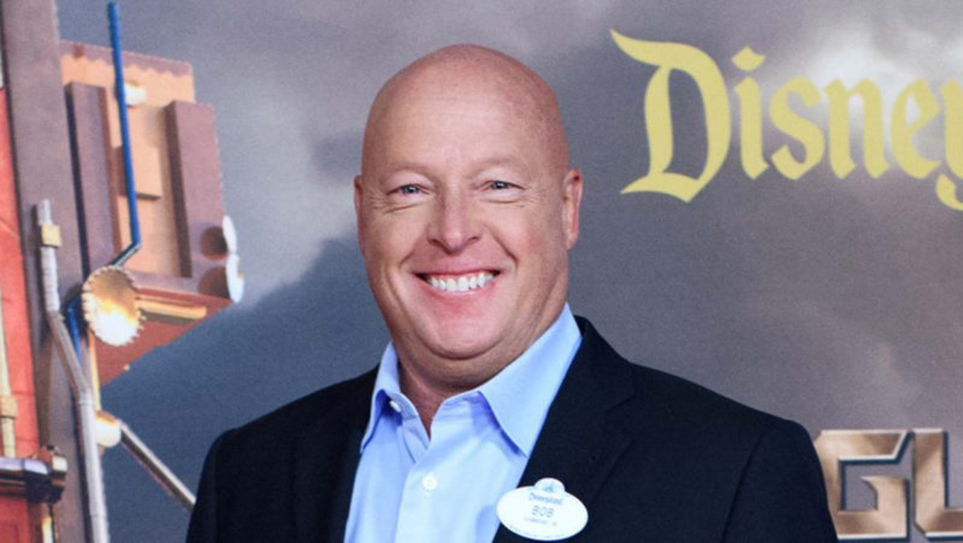 bob chapek disney ceo 800x451 1
