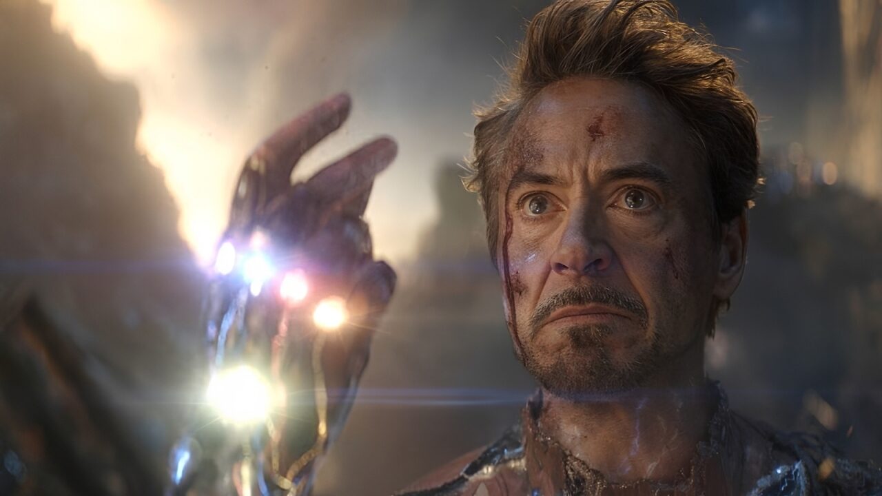 tony stark about to snap his fingers in avengers endgame 1
