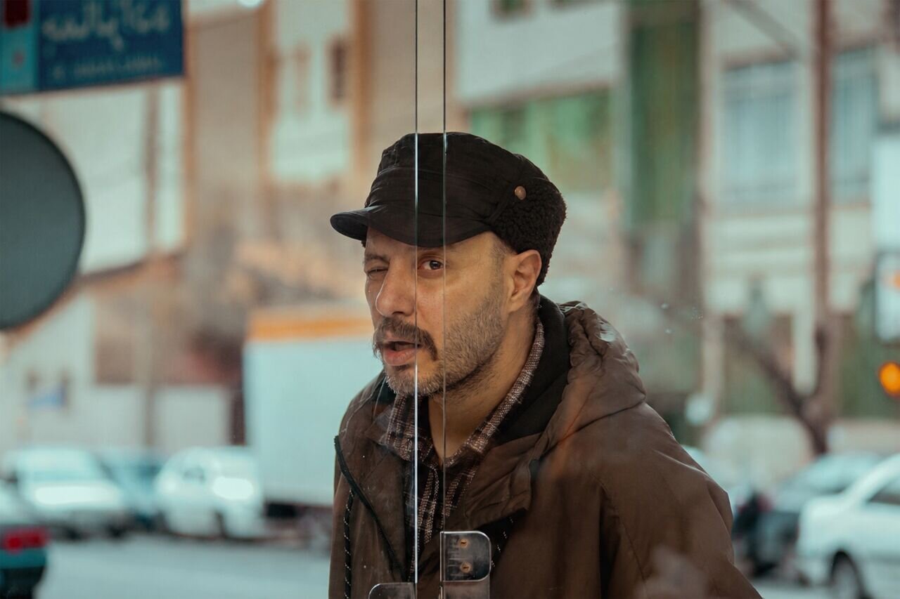 جواد عزتی