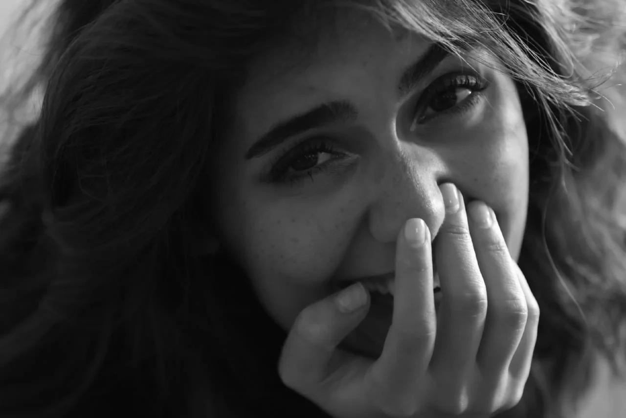 استایل و ژستهای خاص نیکآفرید سماواتی در تولد ۲۵ سالگی + تصاویر | موبوگیم 2 نیکآفرید سماواتی