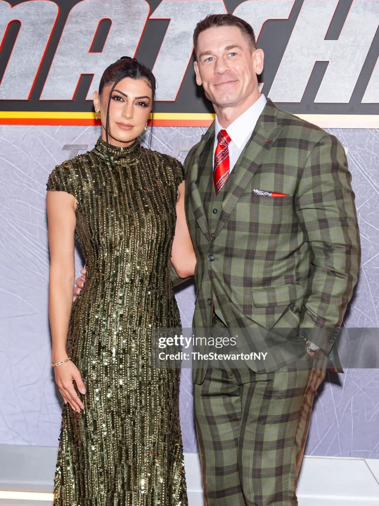 John Cena and Wife Shay Shariatzadeh 5 فرش قرمز افتتاحیه فیلم Matchbox the Movie