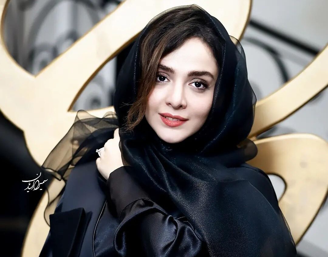 بیوگرافی المیرا دهقانی | از لحظه گرگ‌و‌میش تا بامداد خمار | موبوگیم